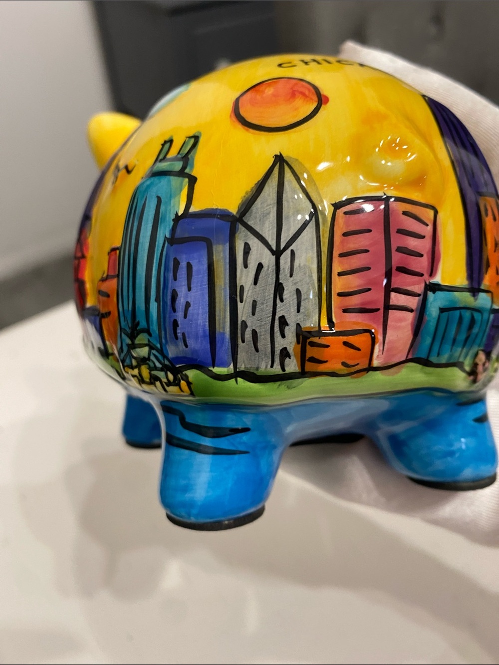Vintage Ceramic Hand-Painted Yellow Chicago Cityscape Skyline Piggy Bank - Picture 12 of 16